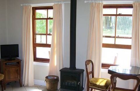 Hillcrest Cottage - Sydney 4u 3