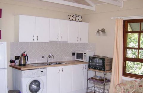 Hillcrest Cottage - Sydney 4u 4