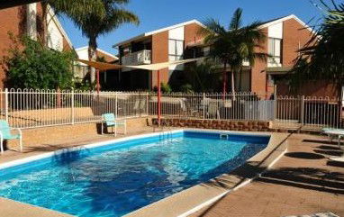 AnchorBell Holiday Apartments - Sydney 4u 2