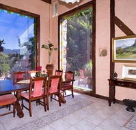 Castle On The Hill Bed and Breakfast - Sydney 4u
