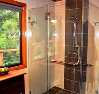 A Waterfall Hideout-Rainforest Cabin for Couples - Accommodation Sydney