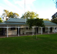 Lake Victoria Station Lodge - Sydney 4u