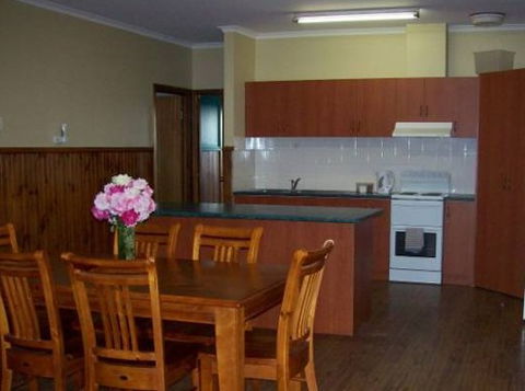 Riverland Holiday Cottage - Sydney 4u 0