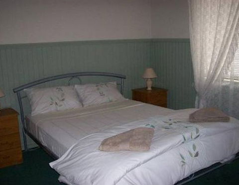 Riverland Holiday Cottage - Sydney 4u 2