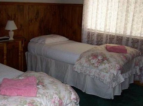Riverland Holiday Cottage - Sydney 4u 4