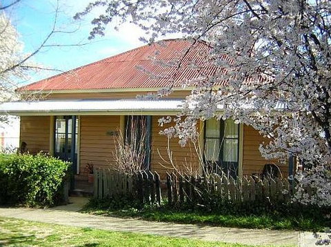 Cooma Cottage - Accommodation - Accommodation Sydney 0