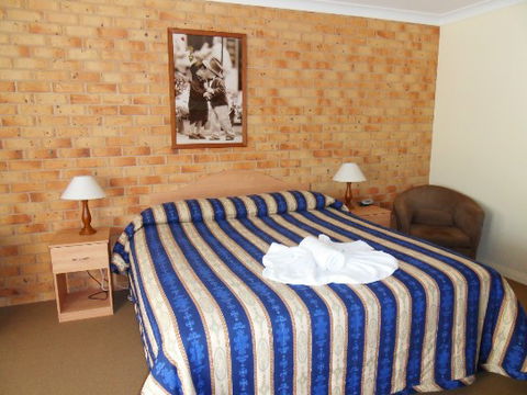 Club Motel Tumbarumba - Sydney 4u 1