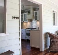 The Cottage Tumut - Sydney 4u