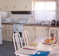 Azalea Cottage - Sydney 4u