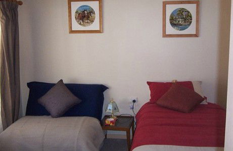 Azalea Cottage - Sydney 4u 4