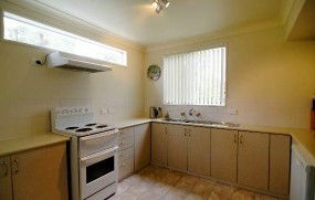 Beach House At Bonny Hills - Sydney 4u 1
