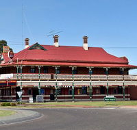 The New Coolamon Hotel - Sydney 4u