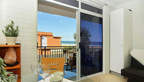Beach Studio On Bombo - Accommodation Sydney 4