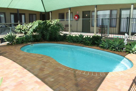 Lake Forbes Motel - Sydney 4u 1