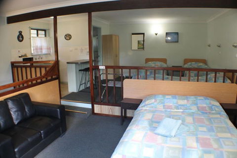 Lake Forbes Motel - Sydney 4u 2