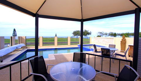 Ocean Paradise Holiday House - Sydney 4u 3