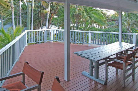 Beachfront Zilzie Holiday Home And Cottage - Sydney 4u 1