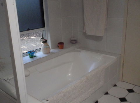 Beachfront Zilzie Holiday Home And Cottage - Sydney 4u 2