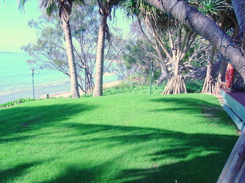 Beachfront Zilzie Holiday Home And Cottage - Sydney 4u 5