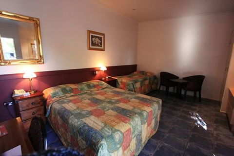 Xenia Central Studio Accommodation - Sydney 4u 2