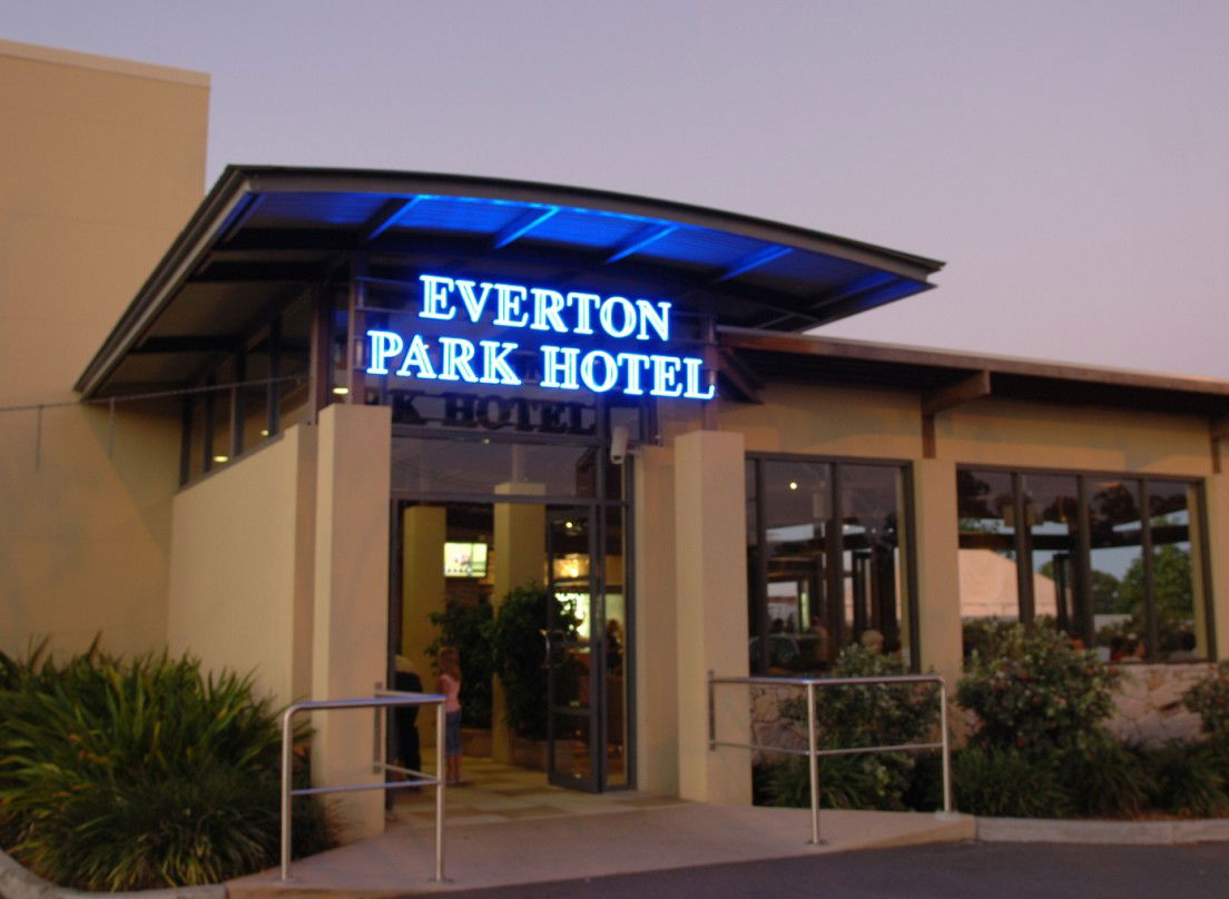 Everton Hills QLD Accommodation Sydney