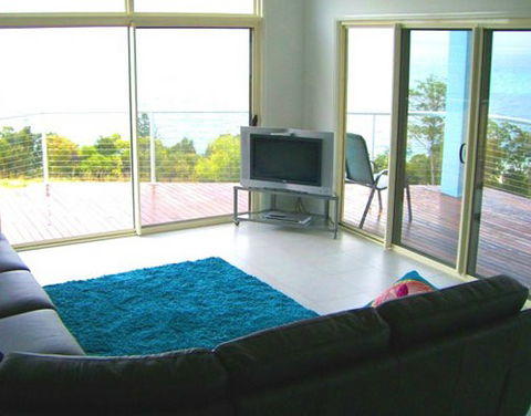 Blue Ocean View Beach House - Accommodation Sydney 2