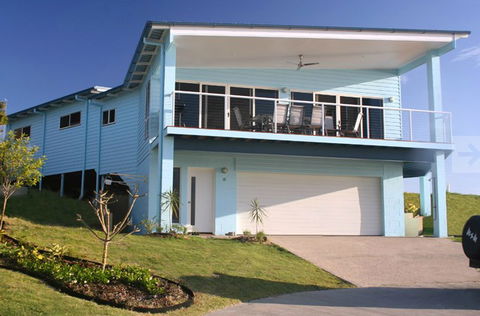 Blue Ocean View Beach House - Accommodation Sydney 4