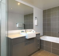 Meriton Serviced Apartments - Broadbeach - Accommodation Sydney