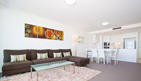 Kirra Surf Apartments - Accommodation Sydney 0