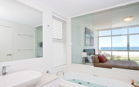 Kirra Surf Apartments - Accommodation Sydney 1