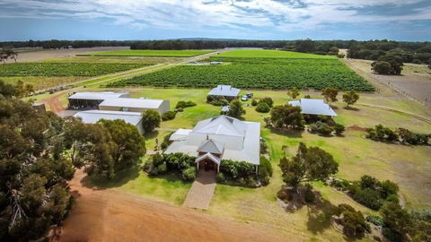 Adinfern Estate - Sydney 4u 3
