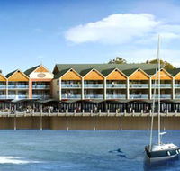 Quality Suites Crest Mandurah - Sydney 4u