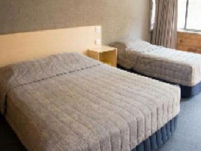 Bribie Island Hotel - Sydney 4u 3