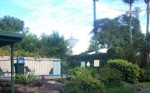 A Raceview Motor Inn - Sydney 4u 5