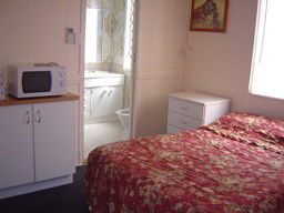 Affordable Accommodation Proserpine - Sydney 4u 4