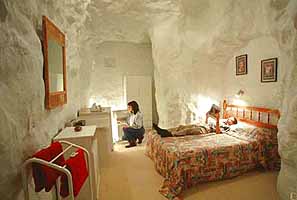 White Cliffs NSW Accommodation Sydney