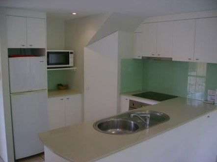 A Tropical Nite - Accommodation Sydney 1
