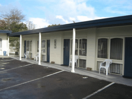 Econo Lodge Hacienda Motel - Accommodation Sydney 1