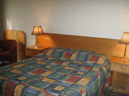 Econo Lodge Hacienda Motel - Accommodation Sydney 4