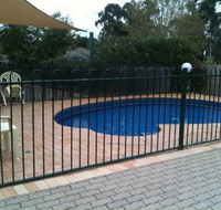 Golden Guitar Motor Inn - Sydney 4u