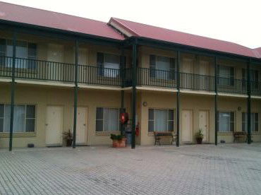 Golden Guitar Motor Inn - Accommodation Sydney 1