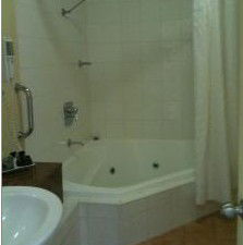 Golden Guitar Motor Inn - Accommodation Sydney 4
