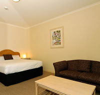Quality Hotel Tiffins on the Park - Sydney 4u