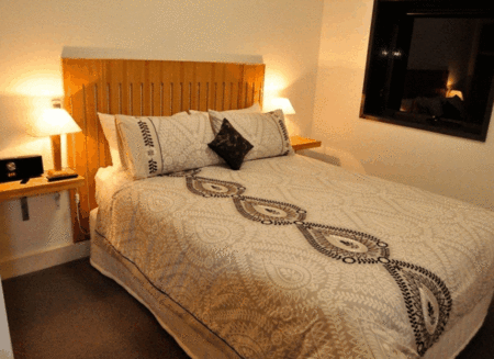 The Yarra Glen Grand Hotel - Sydney 4u 4