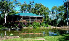 Lake Weyba Cottages - Sydney 4u 2