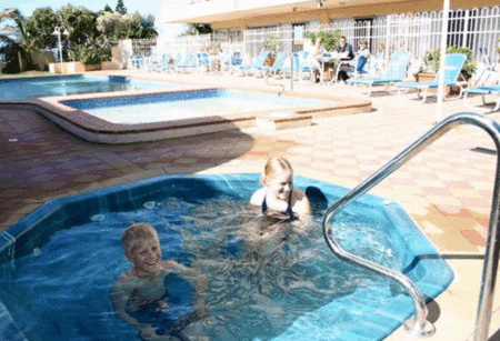 Bahia Beachfront Apartments - Accommodation Sydney