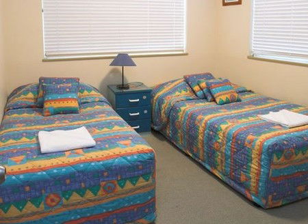 Coral Sea Apartments - Accommodation Sydney 2