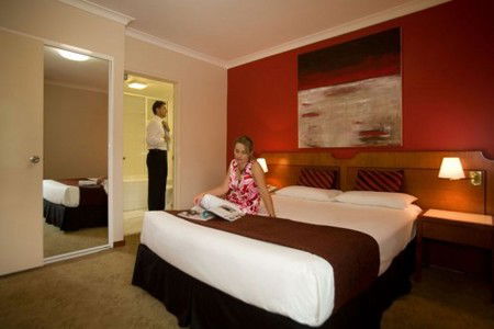 Broadwater Resort Apartments - Sydney 4u 1