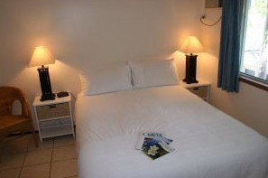 Holloways Beach QLD Accommodation Sydney