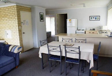 Beachside Motor Inn - Sydney 4u 3